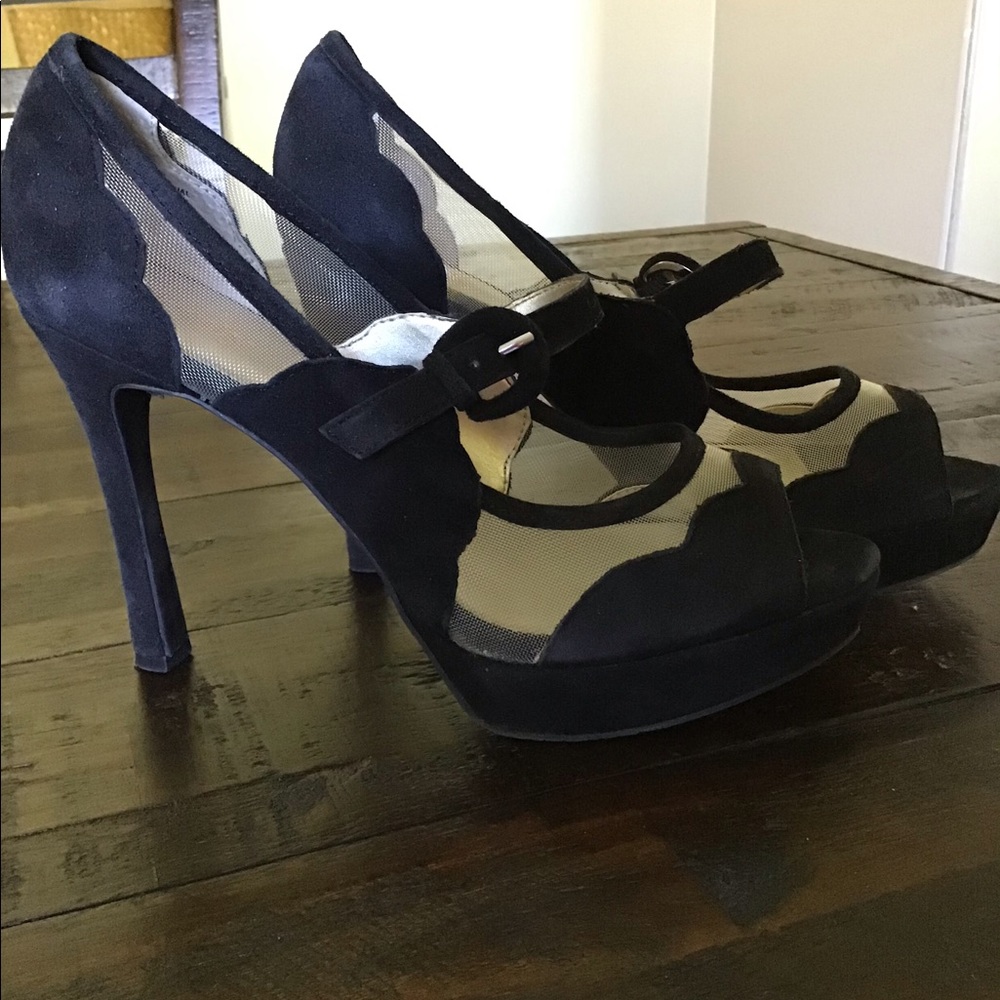 Levity Black Leather and Mesh Shoe - Picture 2 of 8